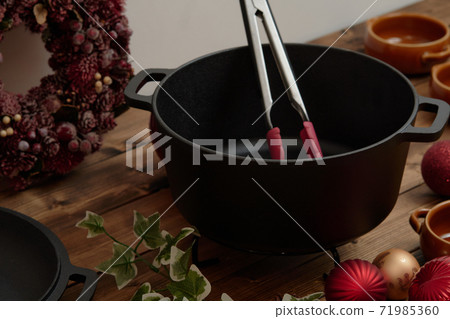 荷蘭烤箱 71985360