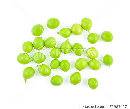 Snow peas isolated on white background 71985427