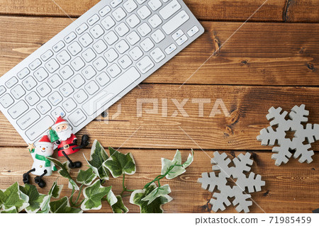 PC keyboard and winter accessories PC keyboard and winter accessories 71985459