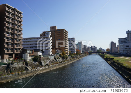 Kitakami River Asahi Bridge seen from Yugaose Bridge 71985673