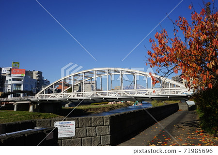 Kaiun Bridge on the Kitakami River that flows through Morioka City 71985696