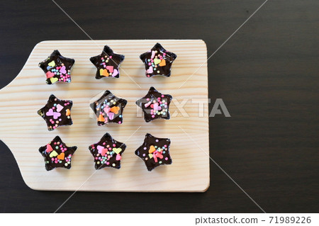 Valentine handmade chocolate 71989226