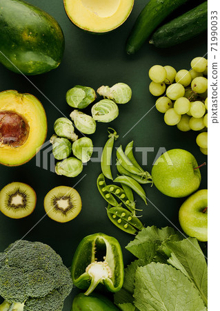 Green fruits and vegetables 71990033