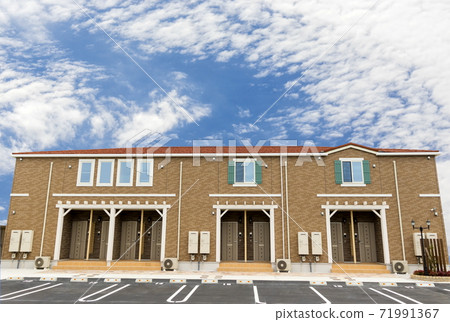 Building _ new apartment _ panoramic view of the cirrocumulus sky Building _ new apartment _ panoramic view of the cirrocumulus sky 71991367
