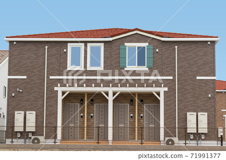 Building_new apartment panoramic view of the clear sky 71991377