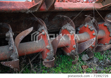 Agricultural machinery with mud 71992726