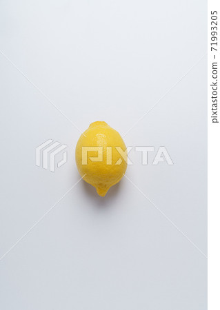 灰色背景檸檬 灰色背景檸檬 71993205