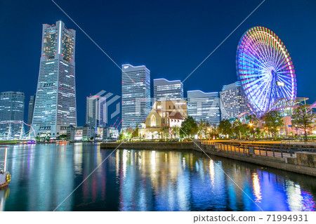 Minato Mirai seen from Bankoku Bridge 71994931