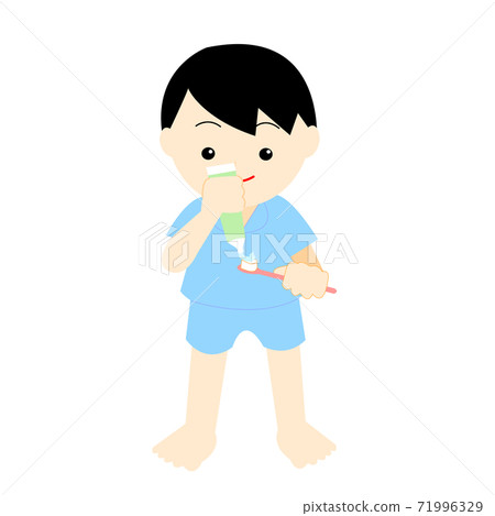 Boy with toothpaste 71996329