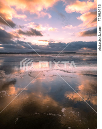 Dooey beach by Lettermacaward in County Donegal - Ireland. 71998686