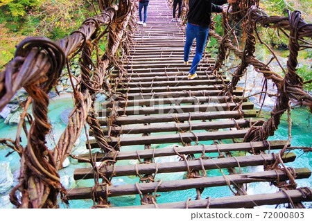 Kazura Bridge, Miyoshi City, Tokushima Prefecture 72000803