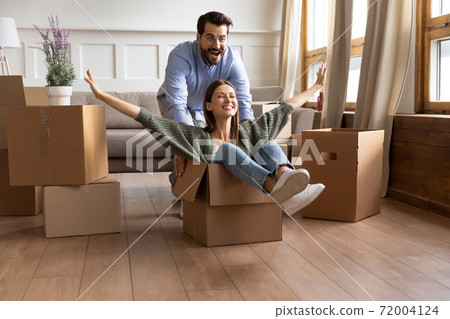 Happy coupler ride in boxes have fun on moving day Happy coupler ride in boxes have fun on moving day 72004124