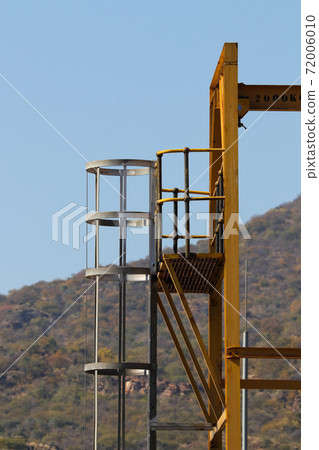 Industrial Loading Hoist Tower With Ladder Industrial Loading Hoist Tower With Ladder 72006010