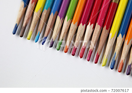 color pencil 72007617