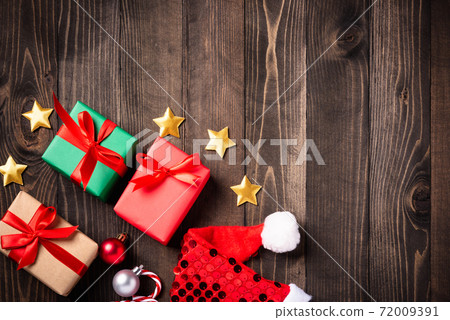 Santa hat, star, ornament and Christmas gift box decorations Santa hat, star, ornament and Christmas gift box decorations 72009391