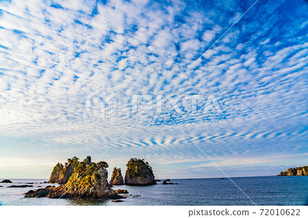 (Shizuoka Prefecture) Irozaki / Minokake Rock Scale Cloud (Shizuoka Prefecture) Irozaki / Minokake Rock Scale Cloud 72010622