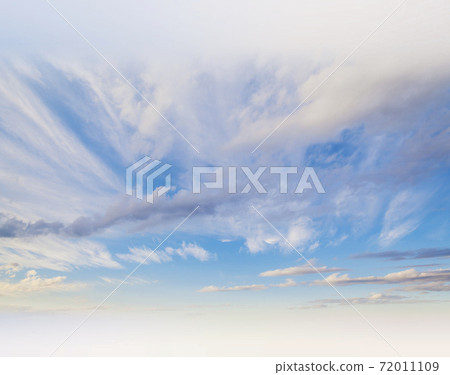 藍天，日落，白雲，晴朗，微明，橙色 72011109