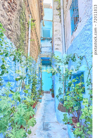 chefchaouen, alleyway, morocco 72011813