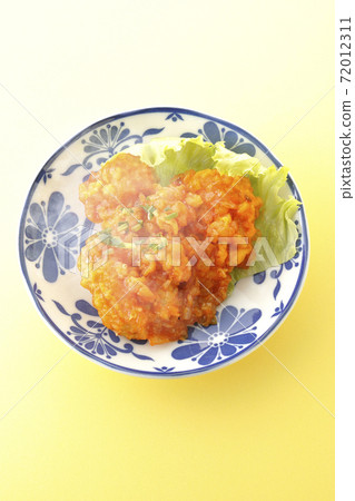 A simple shot of hot shrimp boiled in chili sauce (overhead view) A simple shot of hot shrimp boiled in chili sauce (overhead view) 72012311