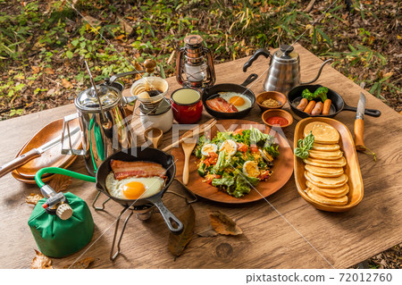 Outdoor cuisine Outdoor lunch at the cottage Outdoor cuisine Outdoor lunch at the cottage 72012760