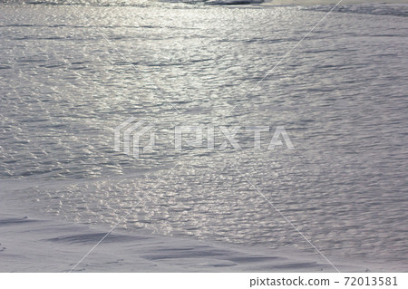 Akagiyama in winter Frozen lake surface pattern of Onuma 72013581