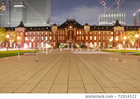 Tokyo station at night Tokyo station at night 72014122