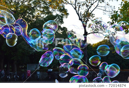 Soap bubble play Soap bubble play 72014874