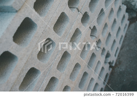 Concrete block 72016399