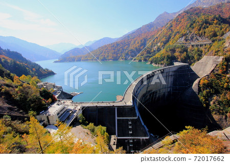 Kurobe Dam autumn leaves 72017662