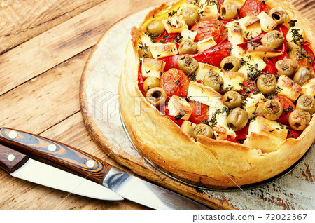 Homemade cheese and pepper pie 72022367