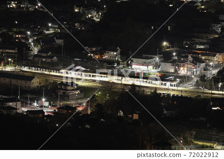 Koma Station seen from Hiwadayama Kotohira Shrine Torii 72022912