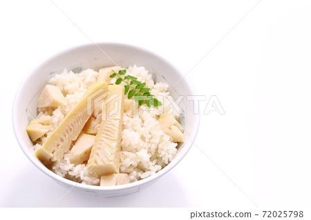 Bamboo shoot rice, brown rice, 5 minutes each, white background Bamboo shoot rice, brown rice, 5 minutes each, white background 72025798