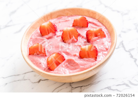 strawberry smoothies bowl strawberry smoothies bowl 72026154