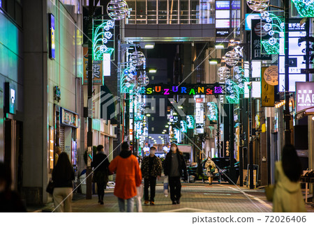 日本電暈襲擊的東京，銀座的東京都市風景。希望SUZURAN St等= 2020年11月27日 72026406