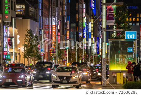 Tokyo cityscape of Japan Corona-stricken Tokyo, Ginza. Long line of taxis …… = November 27, 2020 Tokyo cityscape of Japan Corona-stricken Tokyo, Ginza. Long line of taxis …… = November 27, 2020 72030285