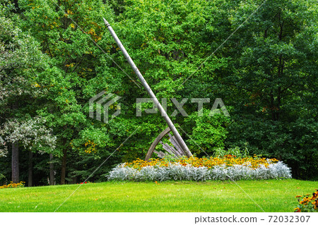Arrow of a sundial. Arrow of a sundial. 72032307