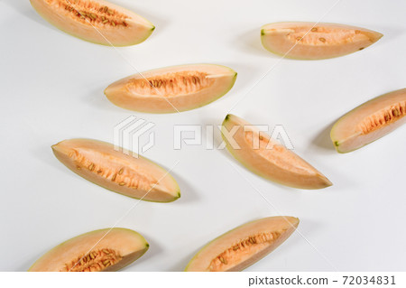 pieces of cantaloupe place orderly pieces of cantaloupe place orderly 72034831