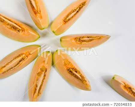 pieces of cantaloupe place orderly pieces of cantaloupe place orderly 72034833