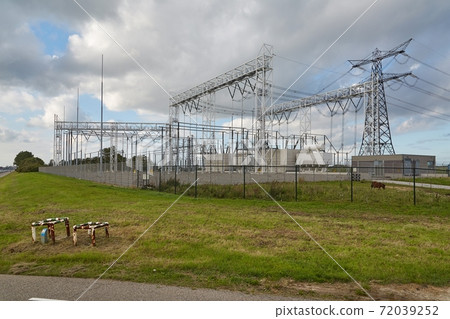 Electric lines trasformer station Electric lines trasformer station 72039252