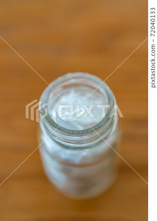 藥瓶中的乙烯基 72040133