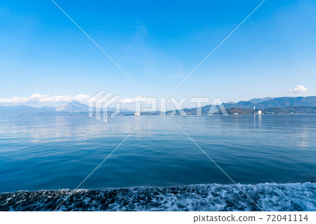 從琵琶湖眺望的伊吹山 72041114