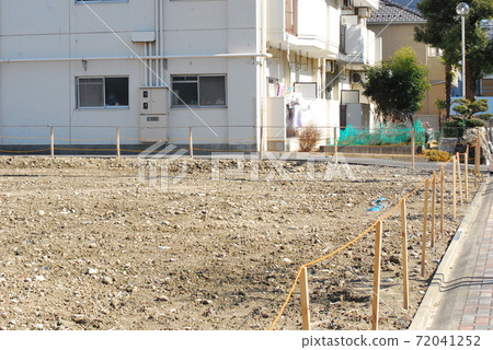 Open space 72041252