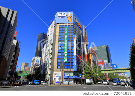 Scenery near Manseibashi in Akihabara, Tokyo 72041931