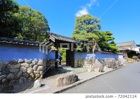 [愛媛縣]內子在晴朗天氣下的市容（重要的傳統建築） 72042114