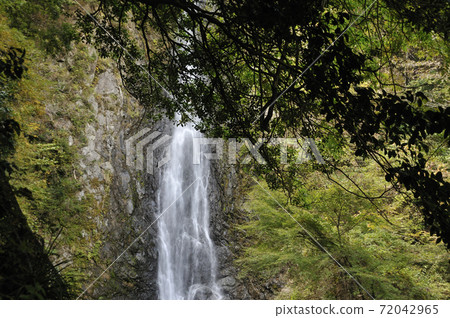 Waterfall of Ui Ling 72042965