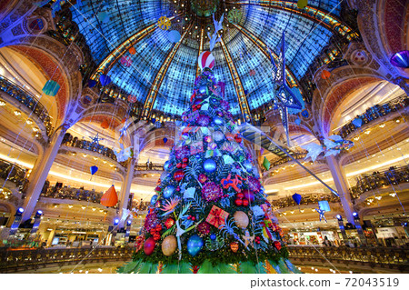 Illumination of Paris Illumination of Paris 72043519
