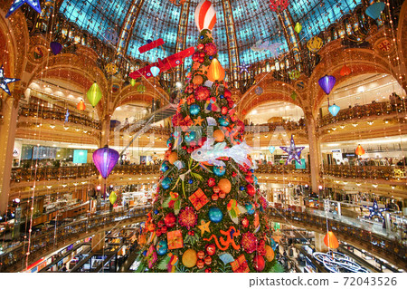 Illumination of Paris Illumination of Paris 72043526