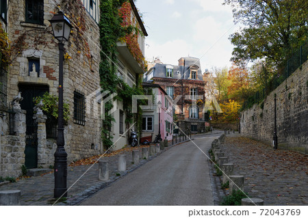 巴黎街角蒙馬特皮加勒 72043769