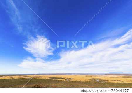 Blue sky and late autumn Kushiro Marsh Hosooka Observatory, Kushiro Town, Hokkaido Blue sky and late autumn Kushiro Marsh Hosooka Observatory, Kushiro Town, Hokkaido 72044177