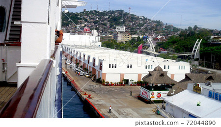墨西哥阿卡普爾科港的遊輪碼頭 72044890